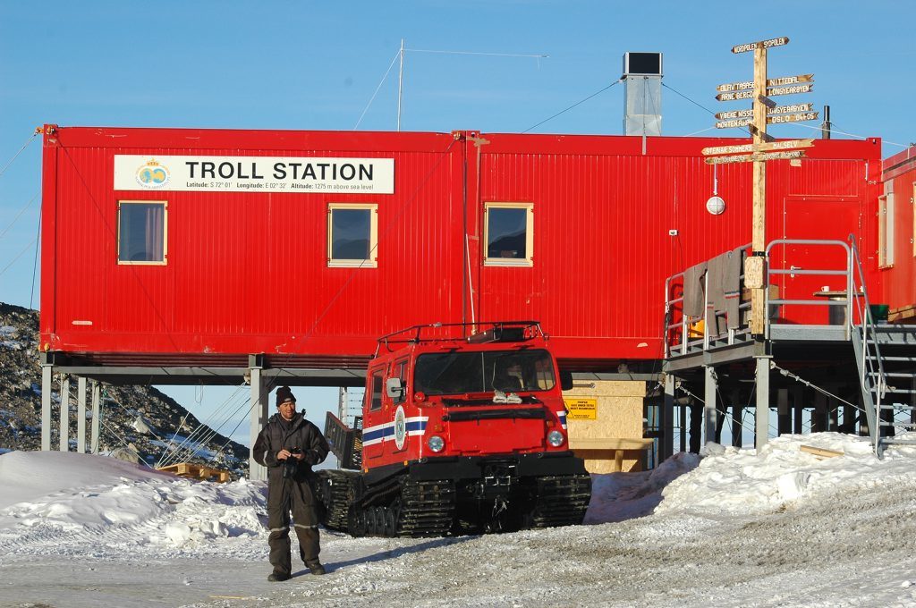 norway station in antarctica.