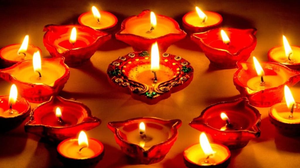दिवाली पर निबंध | Hindi Essay On Diwali